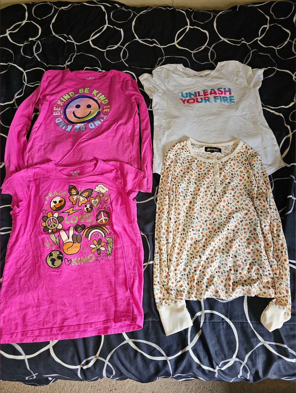 Girl's 4 pc Clothes Bundle - Size XXL / 16 Mixed Lot - Place Xersion Planet Gold